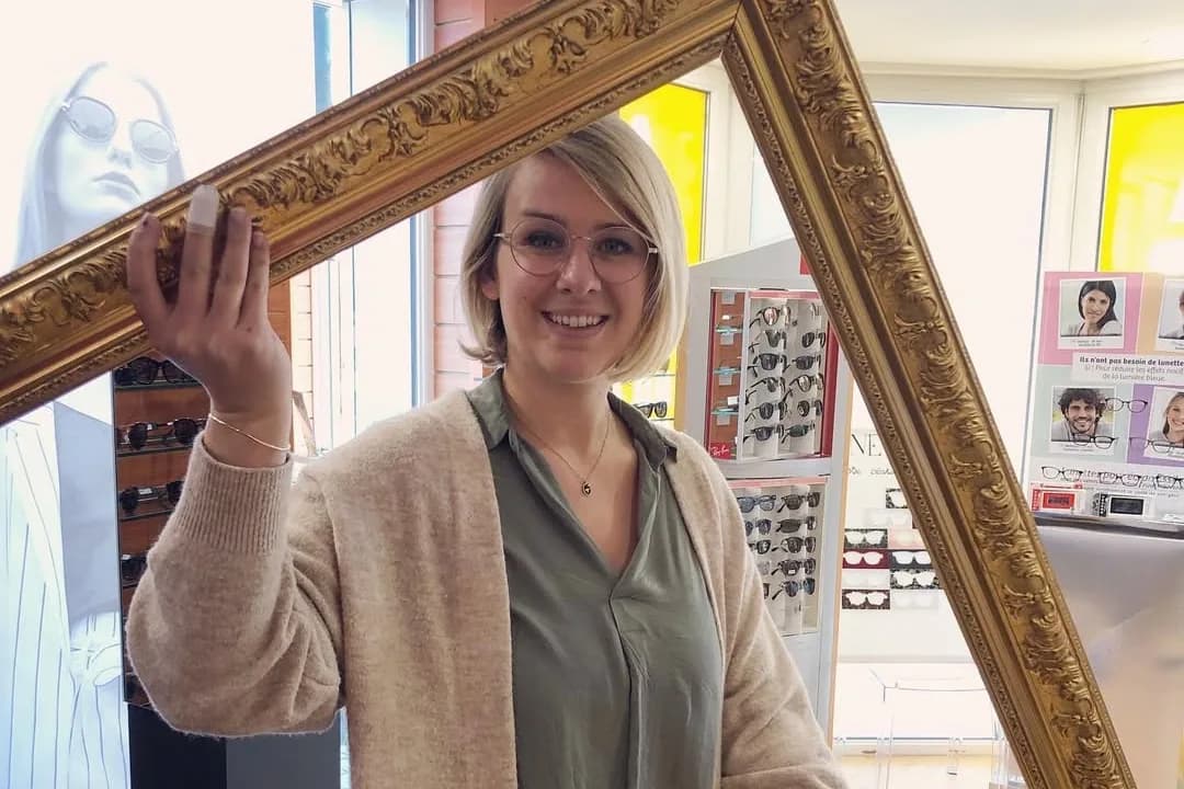 Laurine Mongin dans sa boutique de Brienne-le-Château en 2017